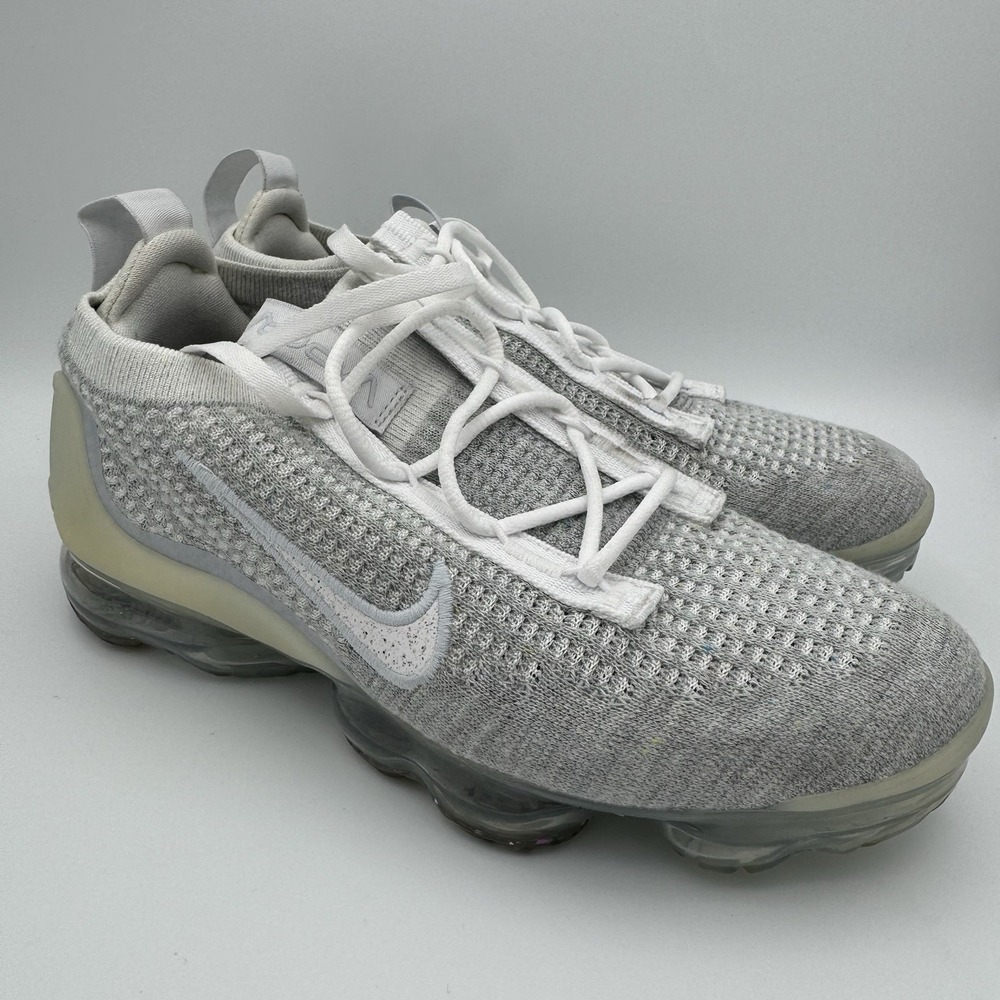 Nike Women's Air VaporMax 2021 Flyknit Gray White Shoes Size 7